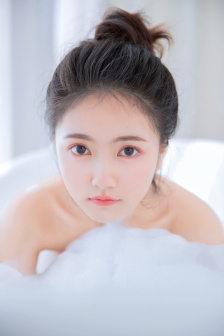 最美情侣高清视频播放